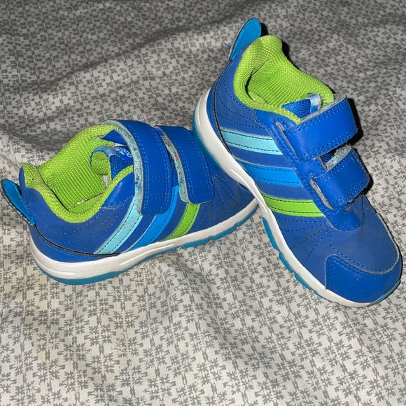 Kid shoes - Picture 1 of 2